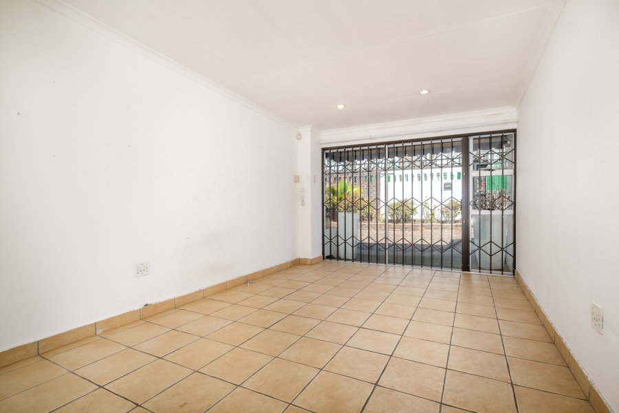 5 Bedroom Property for Sale in Robin Hills Gauteng