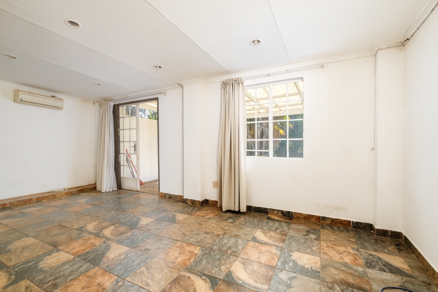5 Bedroom Property for Sale in Robin Hills Gauteng