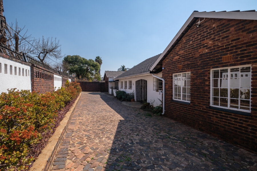 5 Bedroom Property for Sale in Robin Hills Gauteng