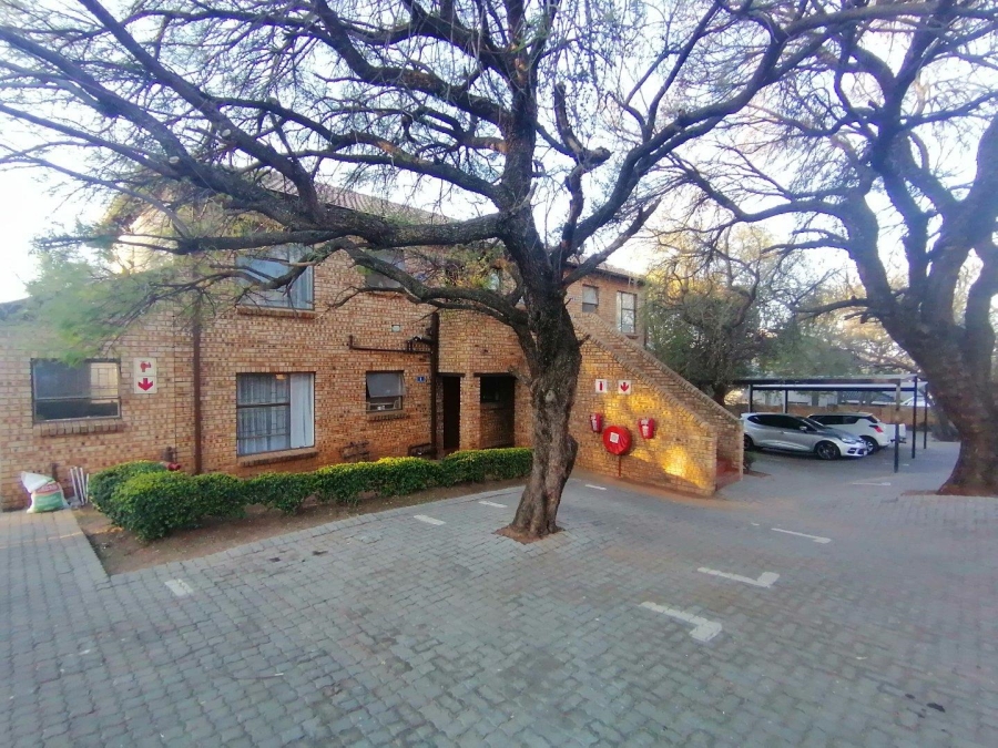 2 Bedroom Property for Sale in Amorosa Gauteng