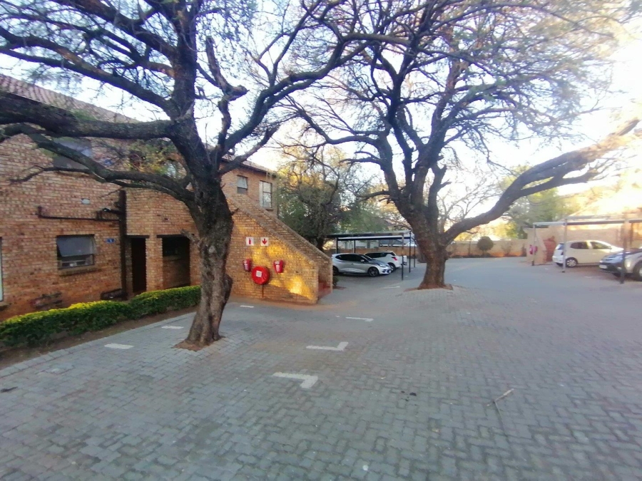 2 Bedroom Property for Sale in Amorosa Gauteng