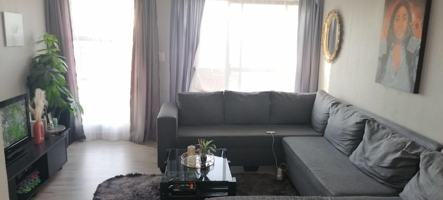 2 Bedroom Property for Sale in Amorosa Gauteng