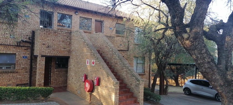 2 Bedroom Property for Sale in Amorosa Gauteng