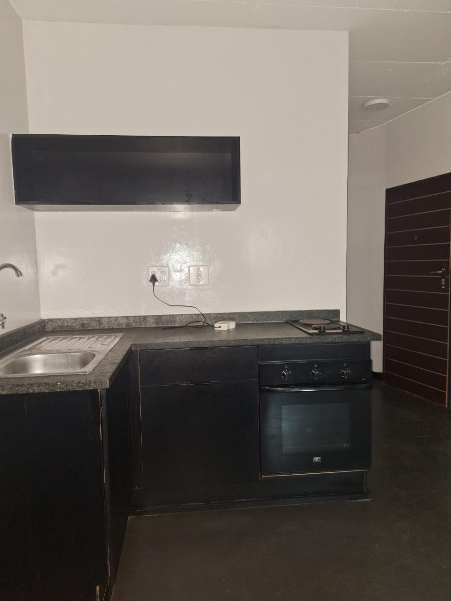 To Let 1 Bedroom Property for Rent in Johannesburg Central Gauteng