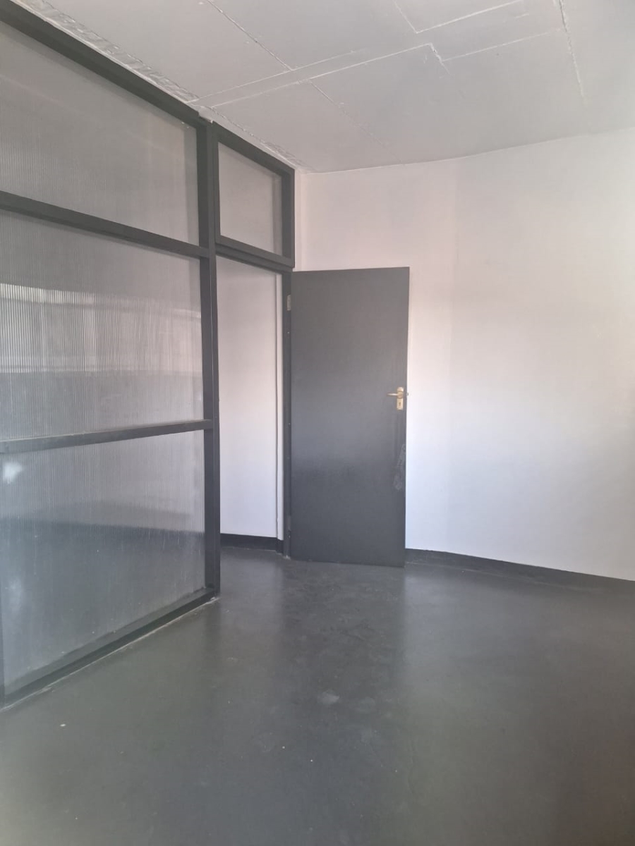 To Let 1 Bedroom Property for Rent in Johannesburg Central Gauteng