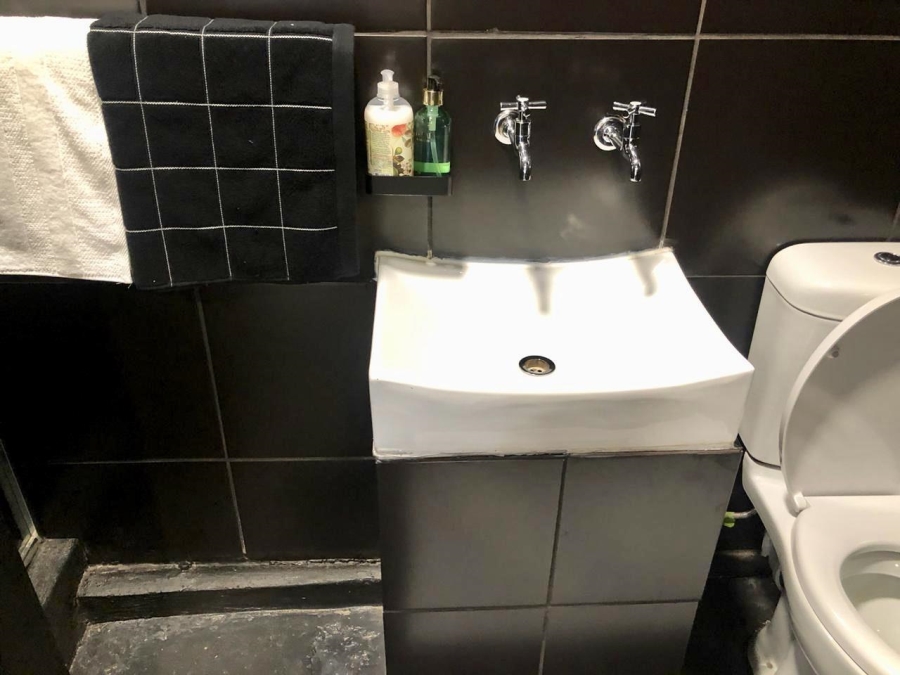 To Let 1 Bedroom Property for Rent in Johannesburg Central Gauteng