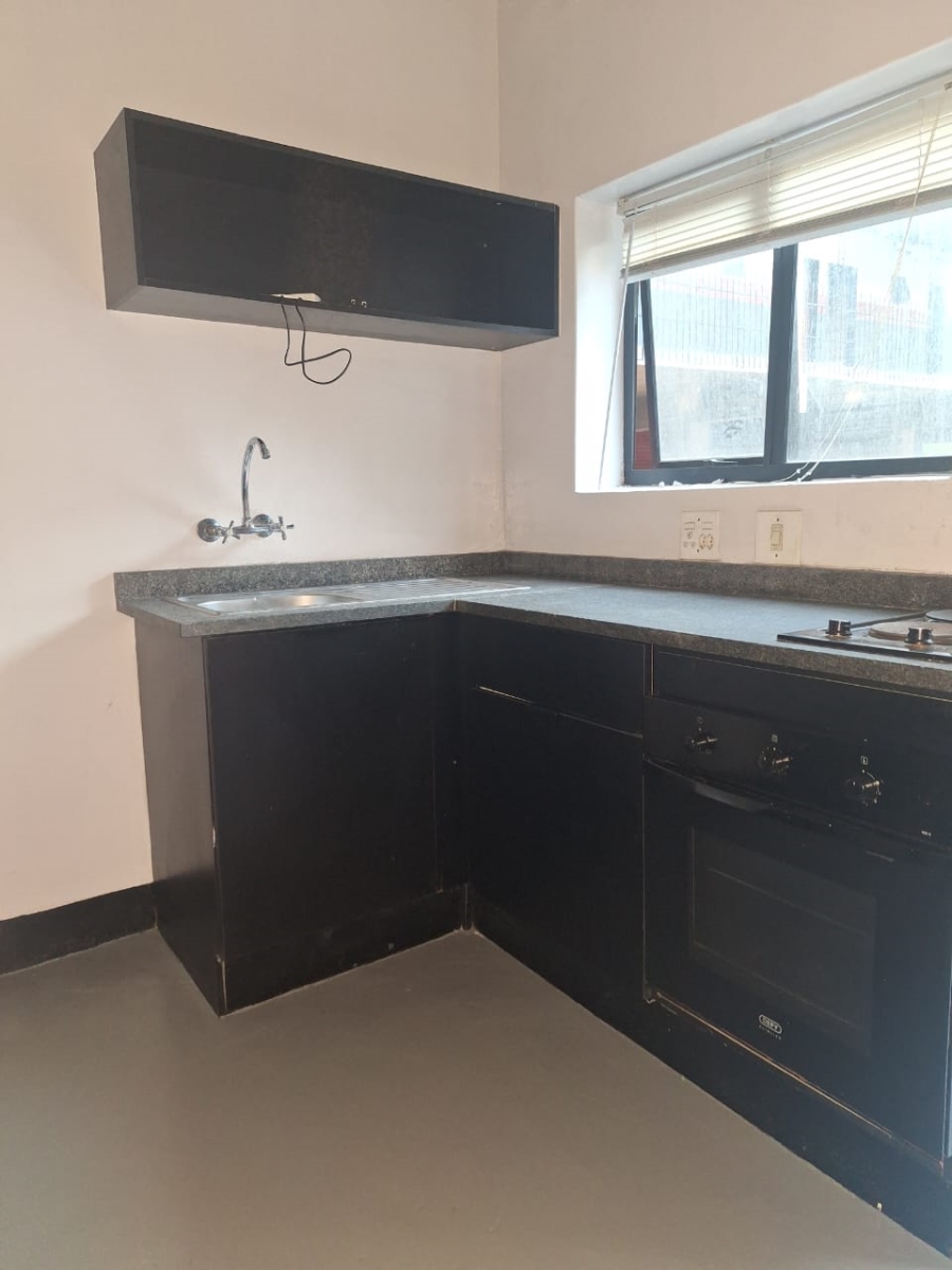 To Let 2 Bedroom Property for Rent in City and Suburban Gauteng