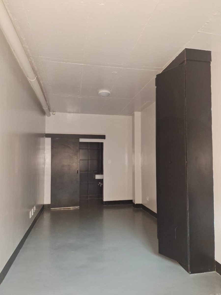 To Let 2 Bedroom Property for Rent in City and Suburban Gauteng