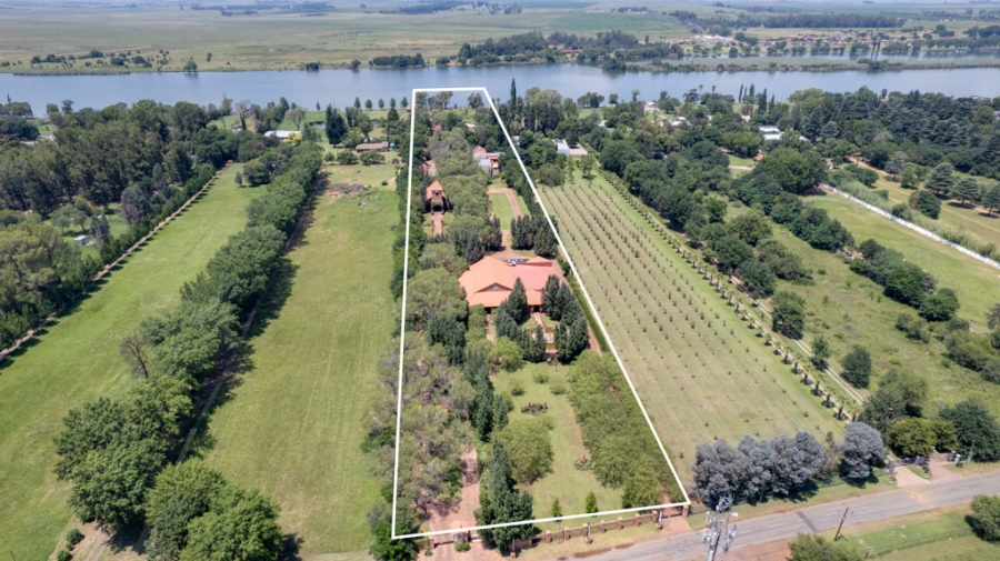 16 Bedroom Property for Sale in Windsor On Vaal Gauteng