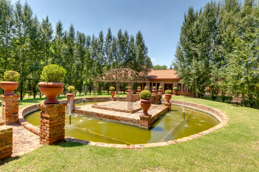 16 Bedroom Property for Sale in Windsor On Vaal Gauteng