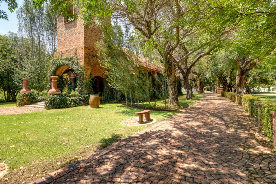 16 Bedroom Property for Sale in Windsor On Vaal Gauteng