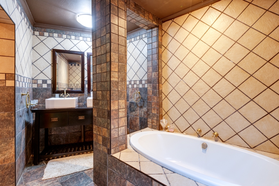 16 Bedroom Property for Sale in Windsor On Vaal Gauteng