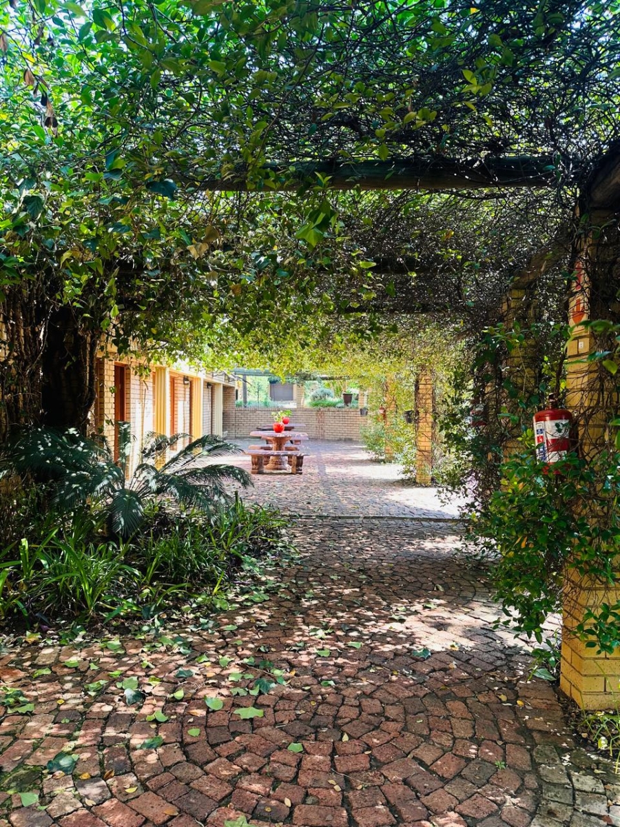 16 Bedroom Property for Sale in Windsor On Vaal Gauteng