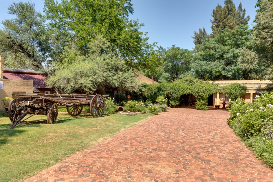 16 Bedroom Property for Sale in Windsor On Vaal Gauteng