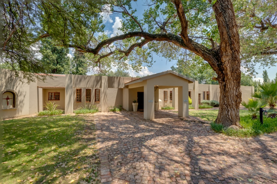 16 Bedroom Property for Sale in Windsor On Vaal Gauteng