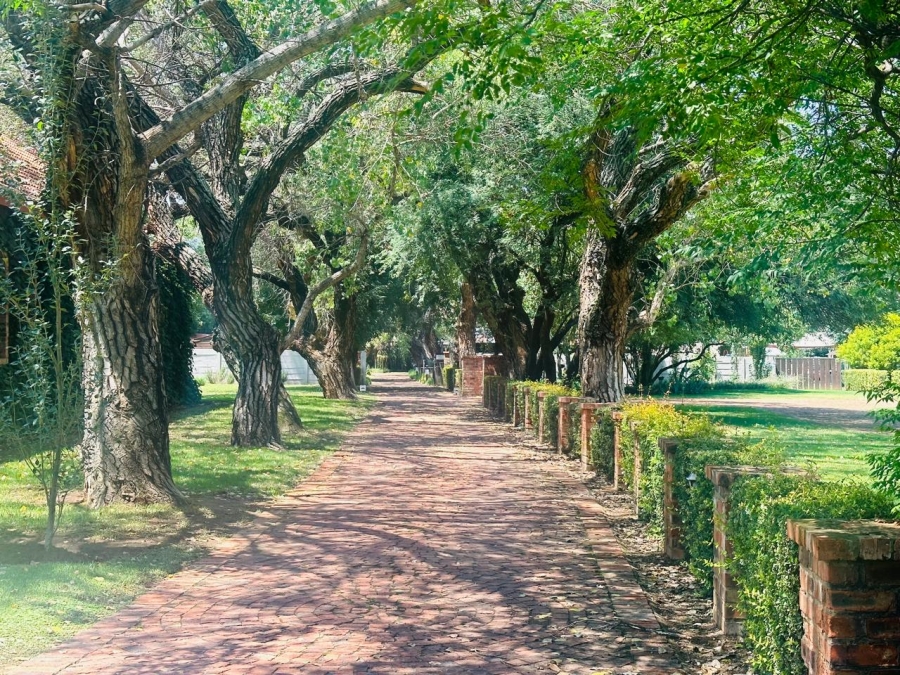 16 Bedroom Property for Sale in Windsor On Vaal Gauteng