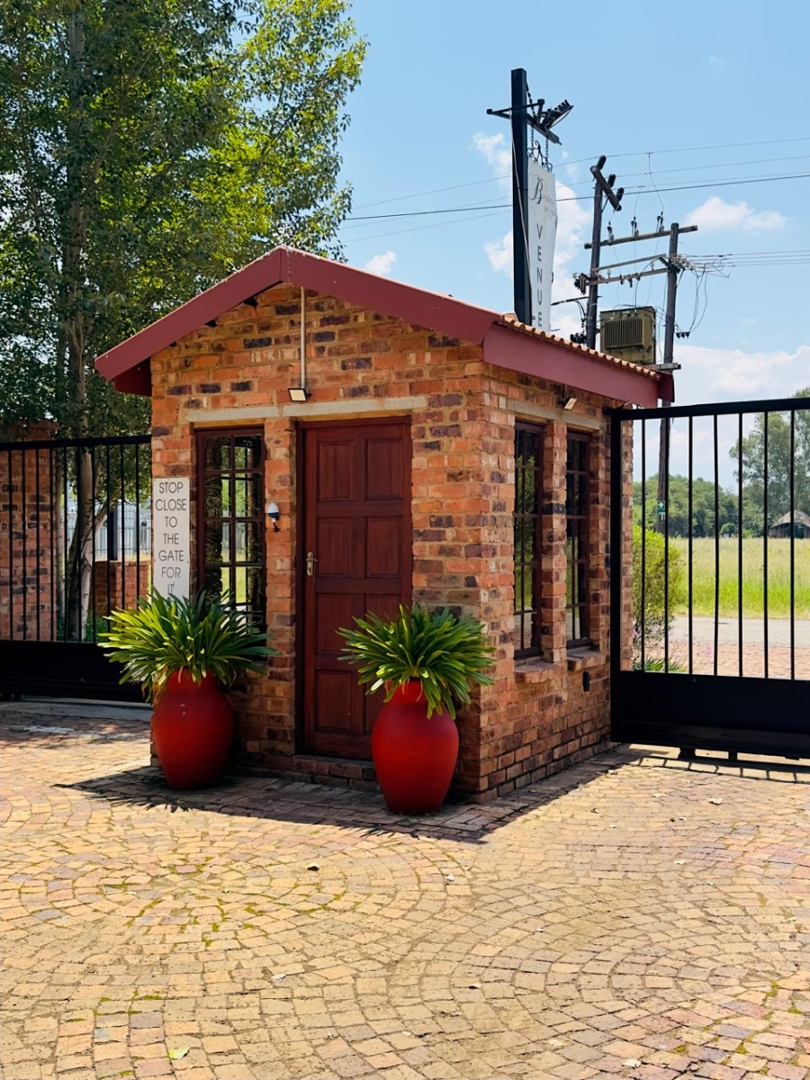 16 Bedroom Property for Sale in Windsor On Vaal Gauteng
