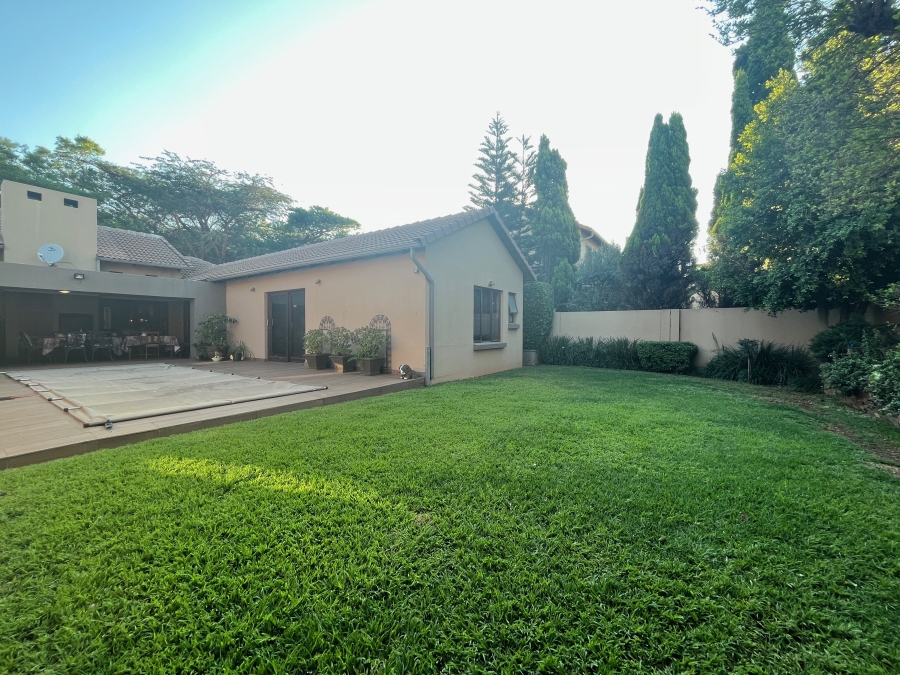 5 Bedroom Property for Sale in Leeuwenhof Estate Gauteng