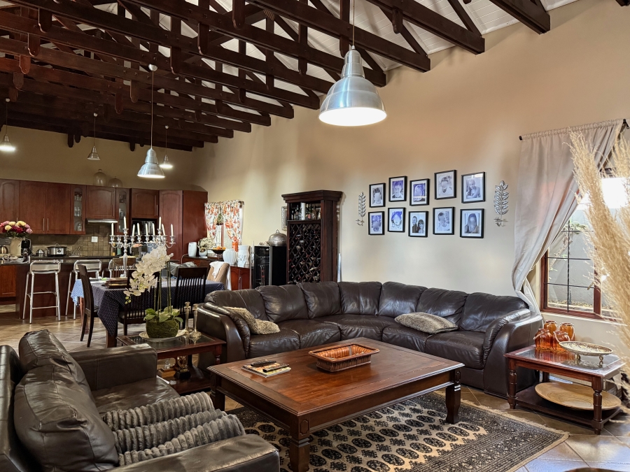 5 Bedroom Property for Sale in Leeuwenhof Estate Gauteng