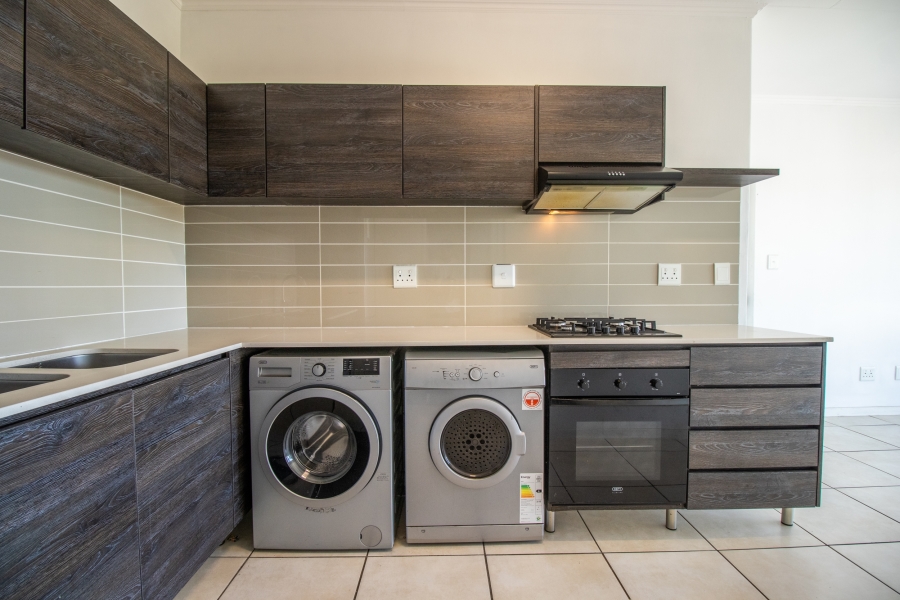 1 Bedroom Property for Sale in Oakdene Gauteng