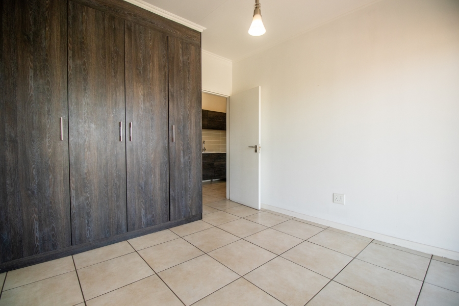 1 Bedroom Property for Sale in Oakdene Gauteng