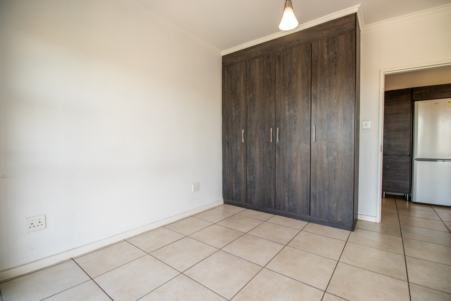 1 Bedroom Property for Sale in Oakdene Gauteng