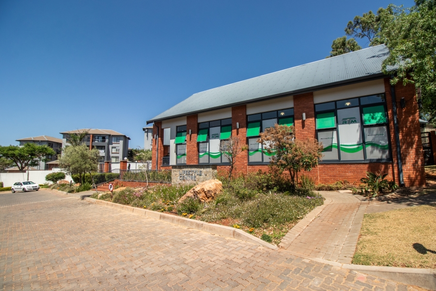 1 Bedroom Property for Sale in Oakdene Gauteng