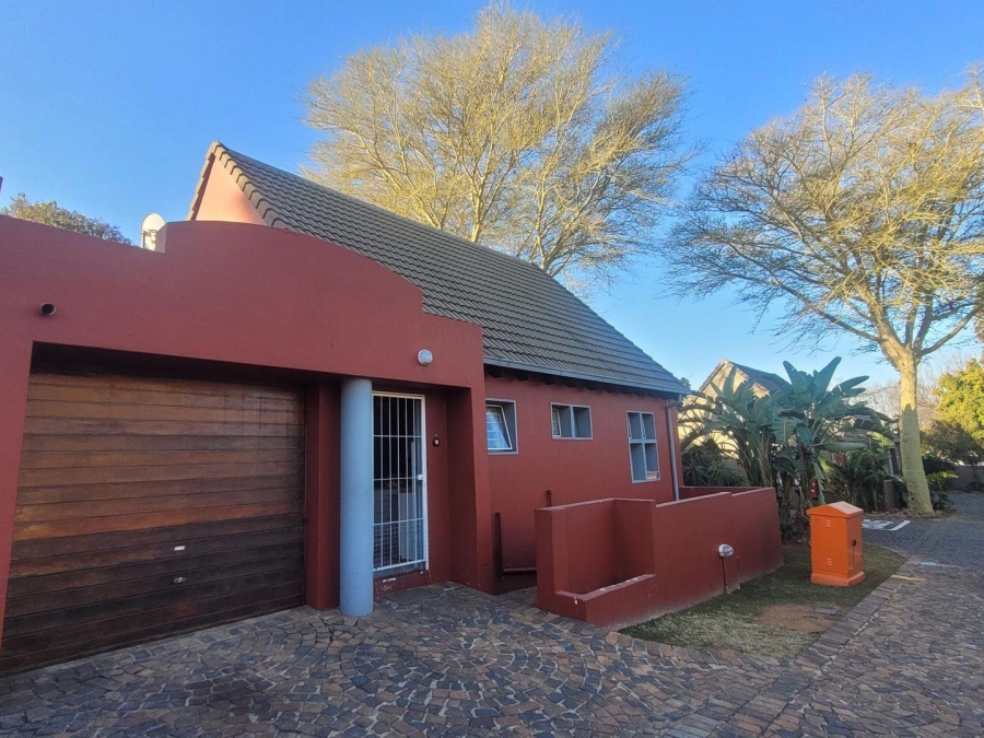 2 Bedroom Property for Sale in Bromhof Gauteng