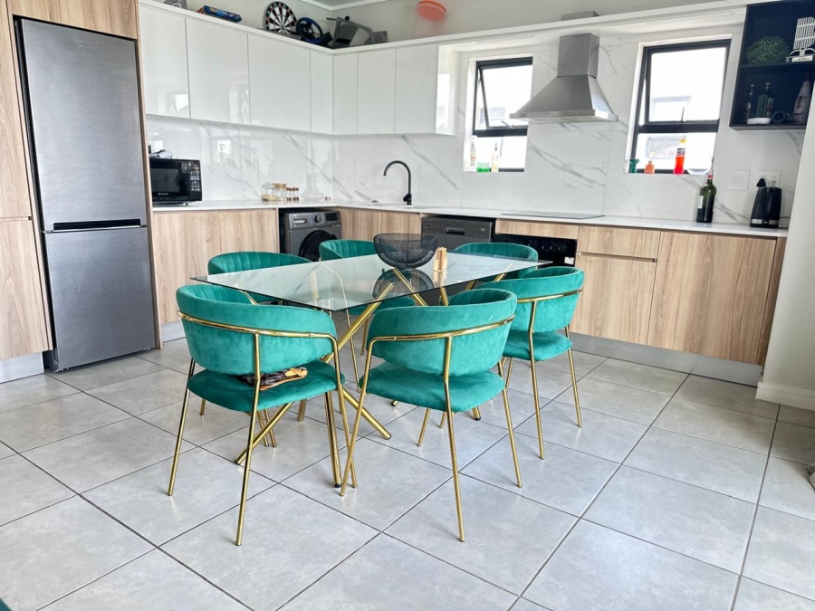 2 Bedroom Property for Sale in Waterfall Gauteng