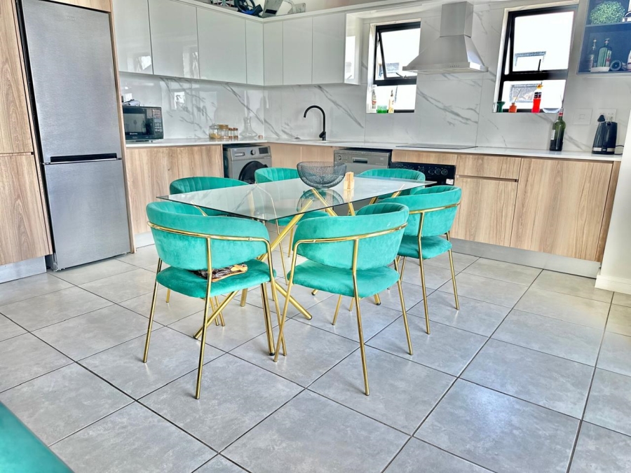 2 Bedroom Property for Sale in Waterfall Gauteng