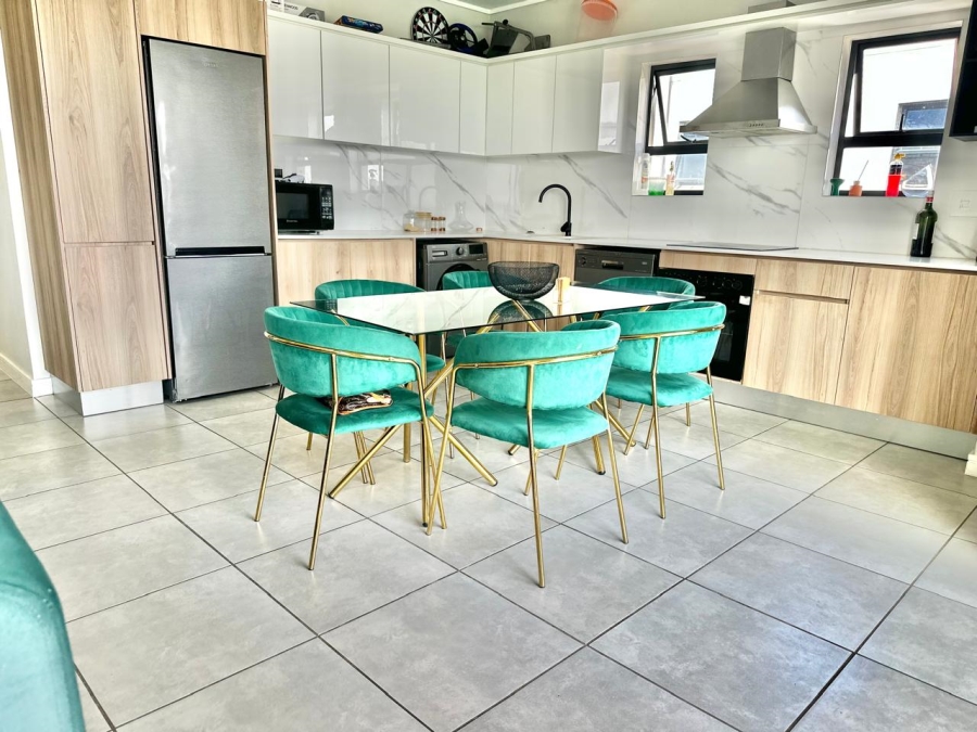 2 Bedroom Property for Sale in Waterfall Gauteng
