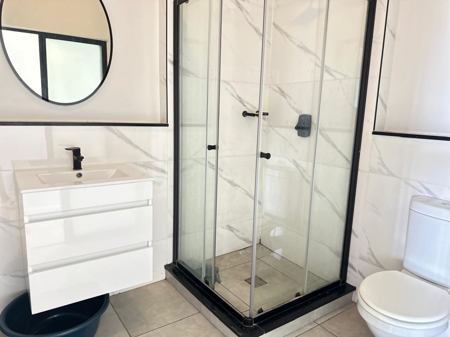 2 Bedroom Property for Sale in Waterfall Gauteng