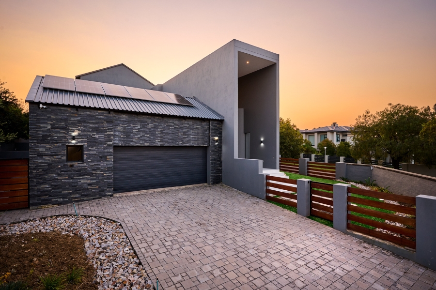 4 Bedroom Property for Sale in Waterfall Country Estate Gauteng