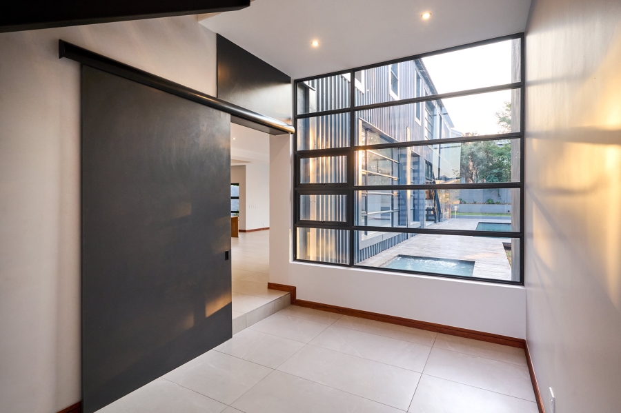 4 Bedroom Property for Sale in Waterfall Country Estate Gauteng