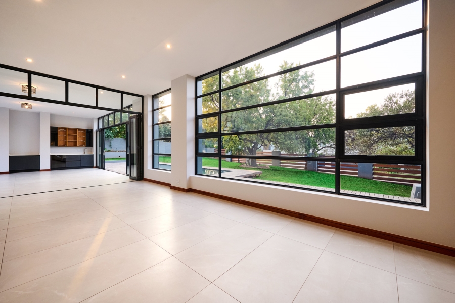 4 Bedroom Property for Sale in Waterfall Country Estate Gauteng