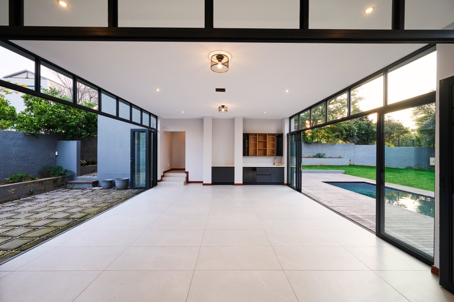 4 Bedroom Property for Sale in Waterfall Country Estate Gauteng