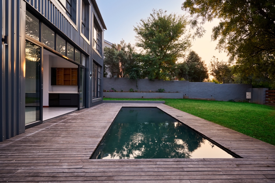 4 Bedroom Property for Sale in Waterfall Country Estate Gauteng