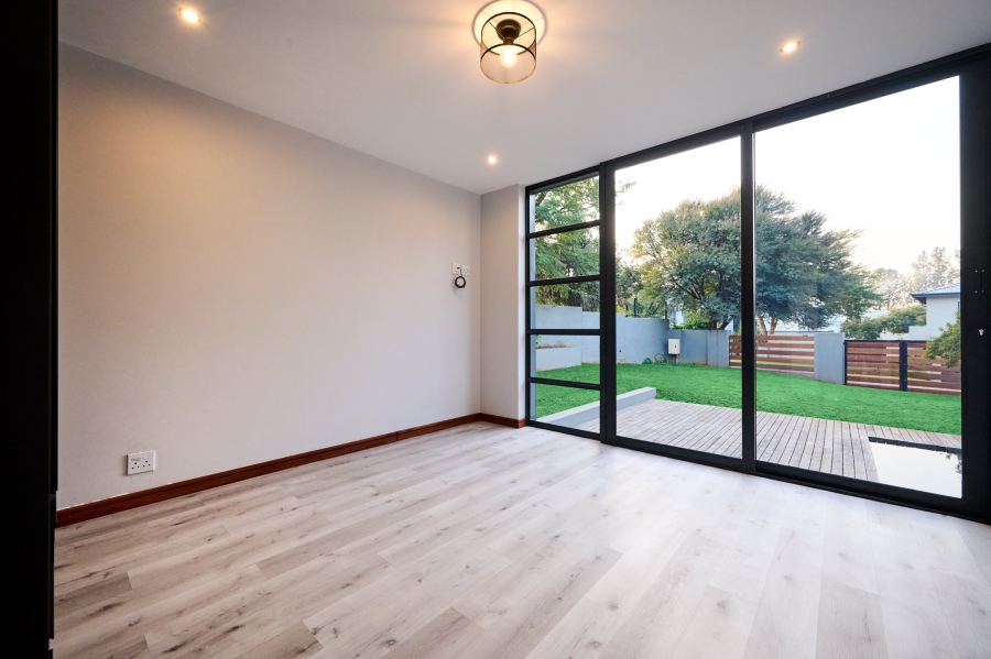 4 Bedroom Property for Sale in Waterfall Country Estate Gauteng