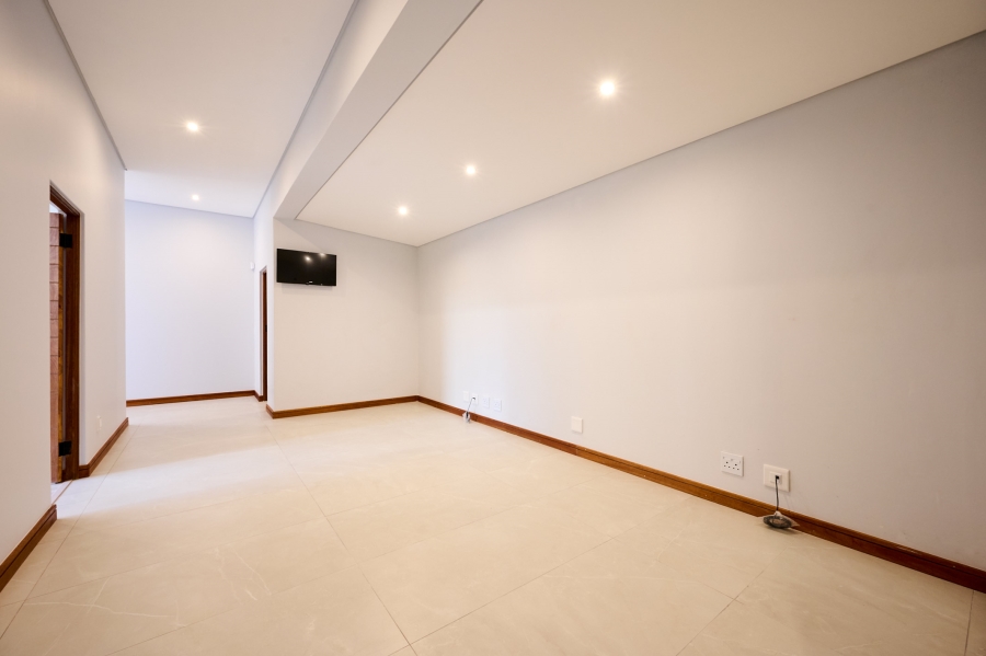 4 Bedroom Property for Sale in Waterfall Country Estate Gauteng
