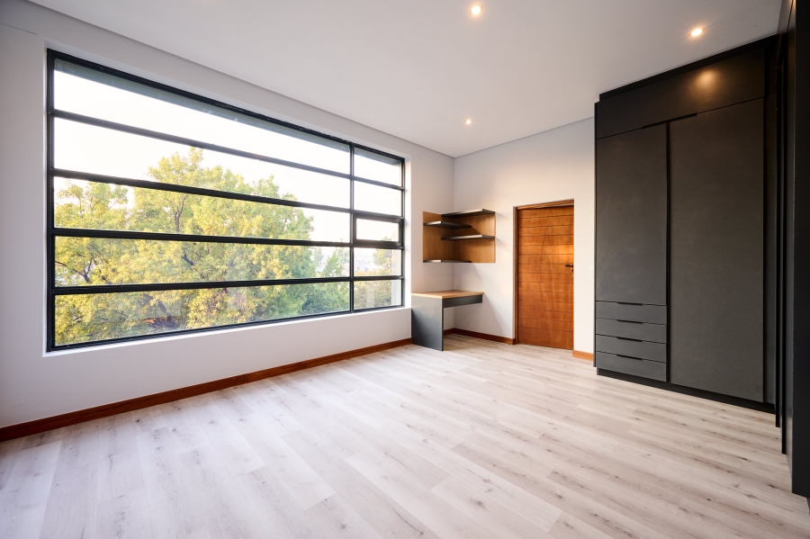 4 Bedroom Property for Sale in Waterfall Country Estate Gauteng