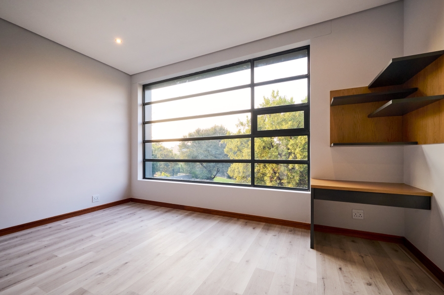 4 Bedroom Property for Sale in Waterfall Country Estate Gauteng