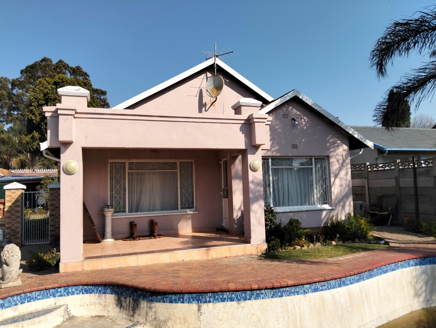 3 Bedroom Property for Sale in Roseacre Gauteng