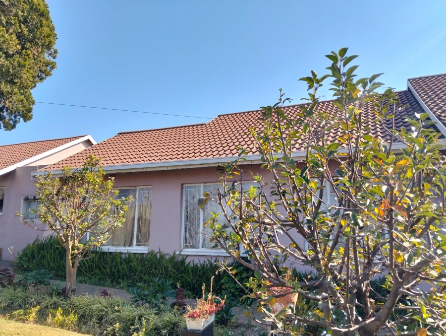 3 Bedroom Property for Sale in Roseacre Gauteng