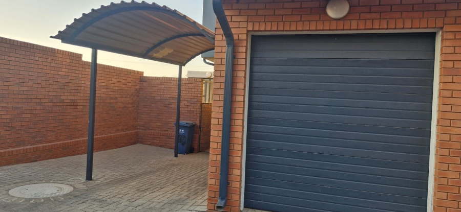 2 Bedroom Property for Sale in Montana Gauteng