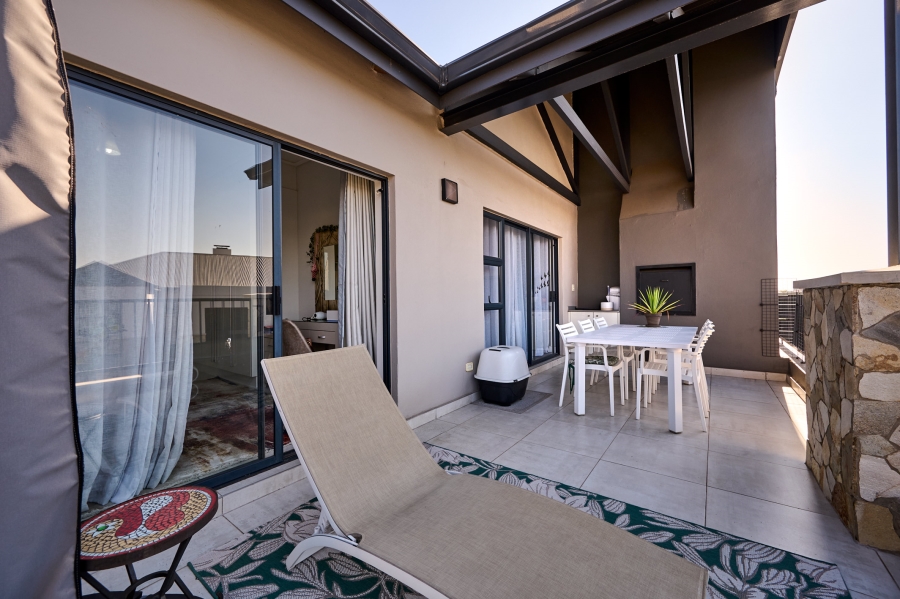 2 Bedroom Property for Sale in The Polofields Gauteng