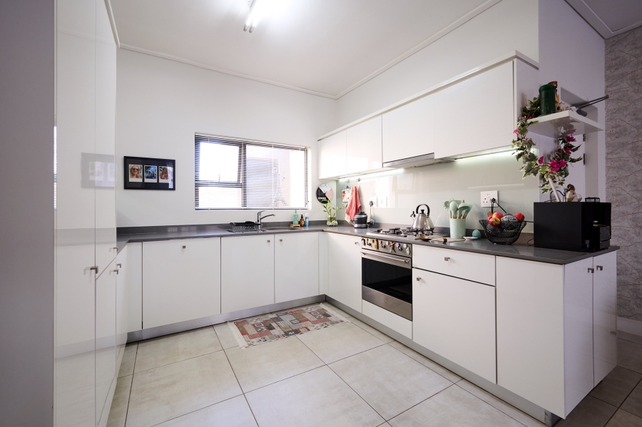 2 Bedroom Property for Sale in The Polofields Gauteng