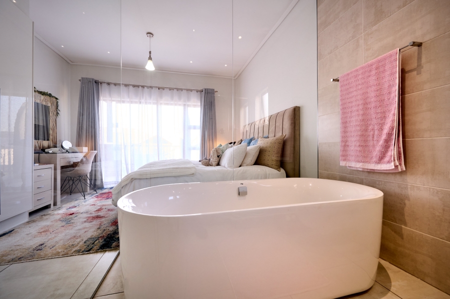 2 Bedroom Property for Sale in The Polofields Gauteng