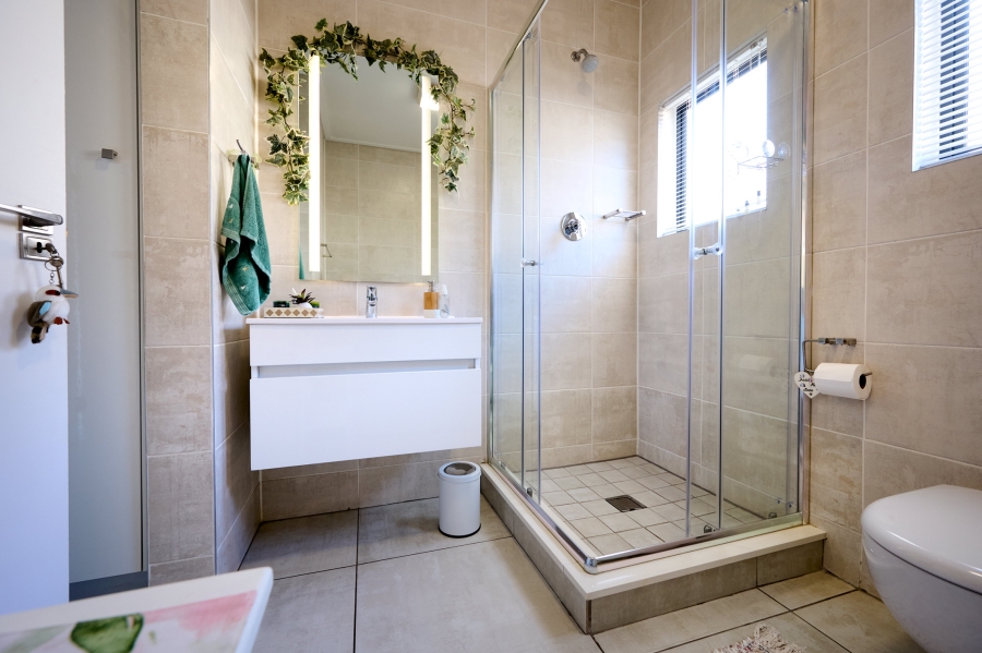 2 Bedroom Property for Sale in The Polofields Gauteng
