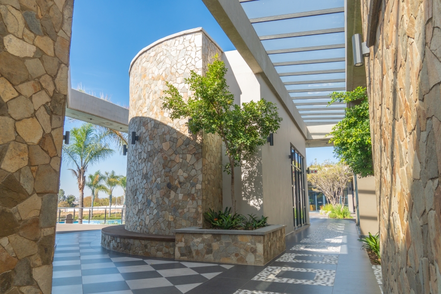 2 Bedroom Property for Sale in The Polofields Gauteng