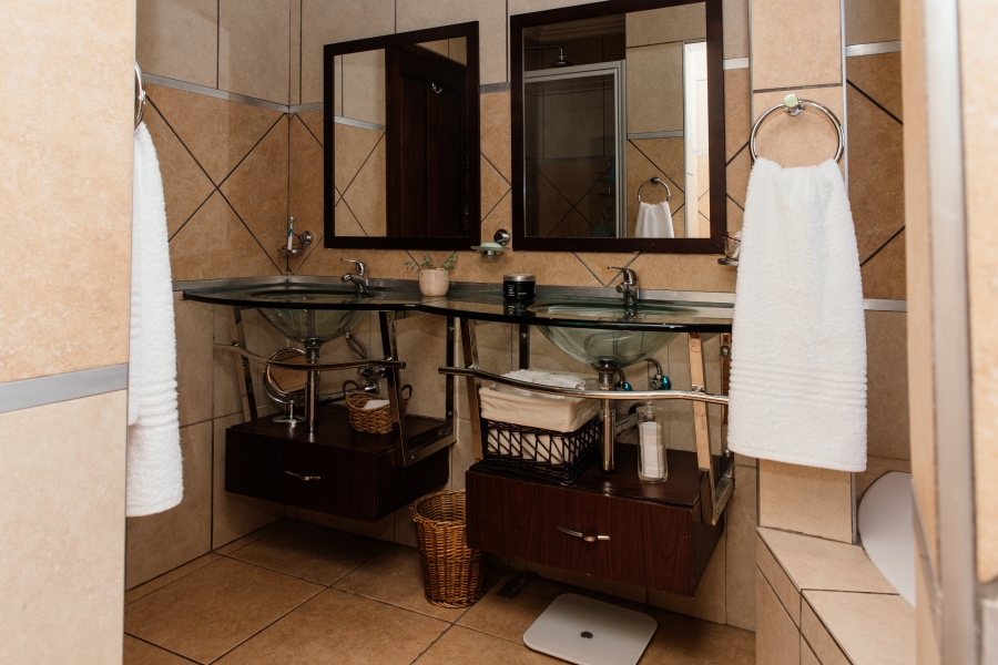 4 Bedroom Property for Sale in Willow Acres Gauteng